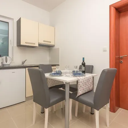 Stella Maris 아파트 *